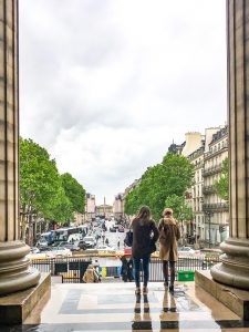 HOW TO VISIT PARIS